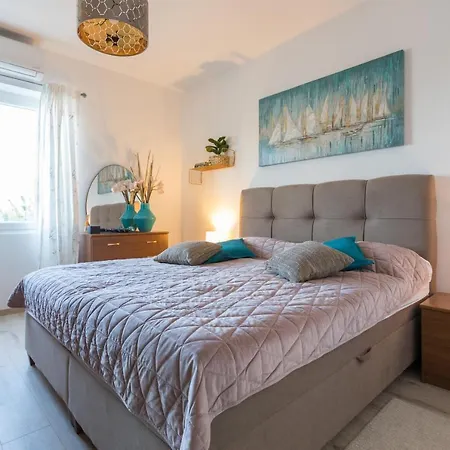 Apartment Lusi *