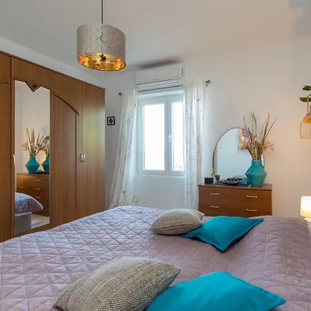 Apartment Lusi *